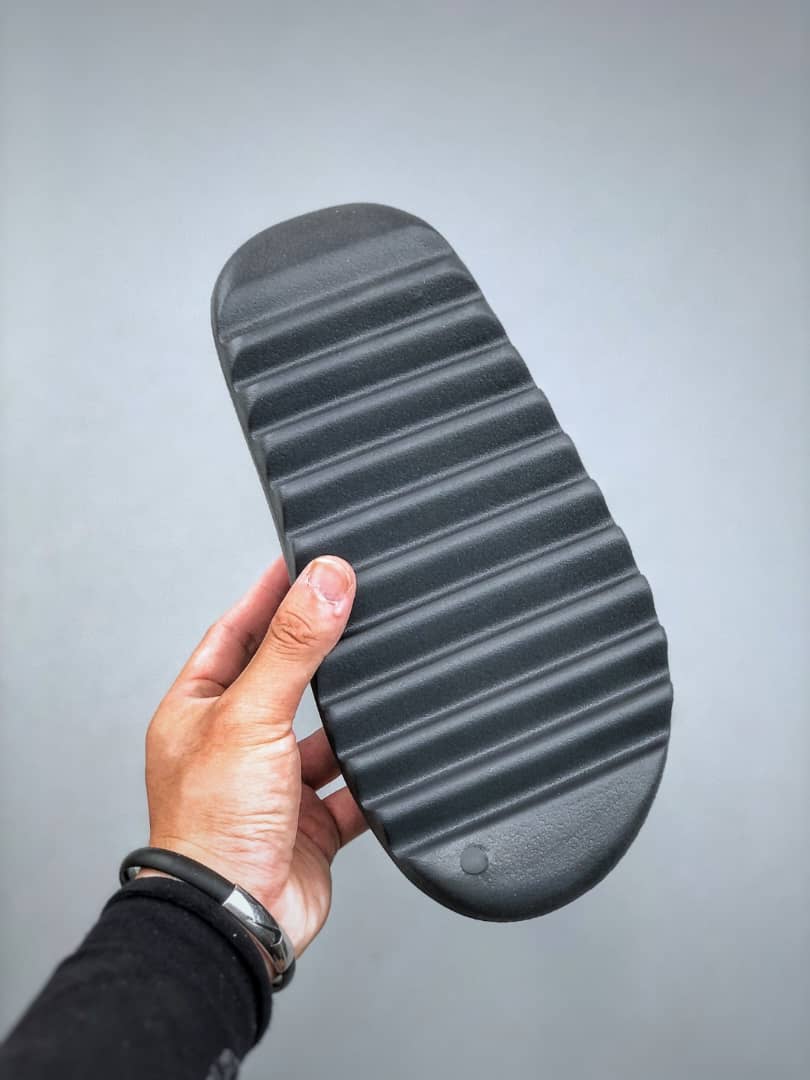 Pre-Order Yeezy Onyx Slides